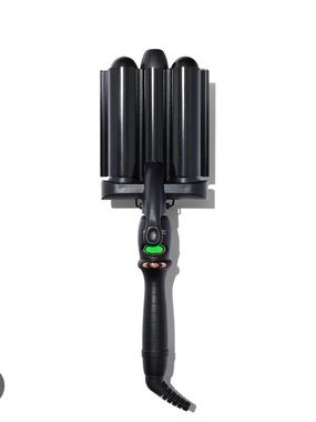 Amika Jumbo High Tide Deep Waver